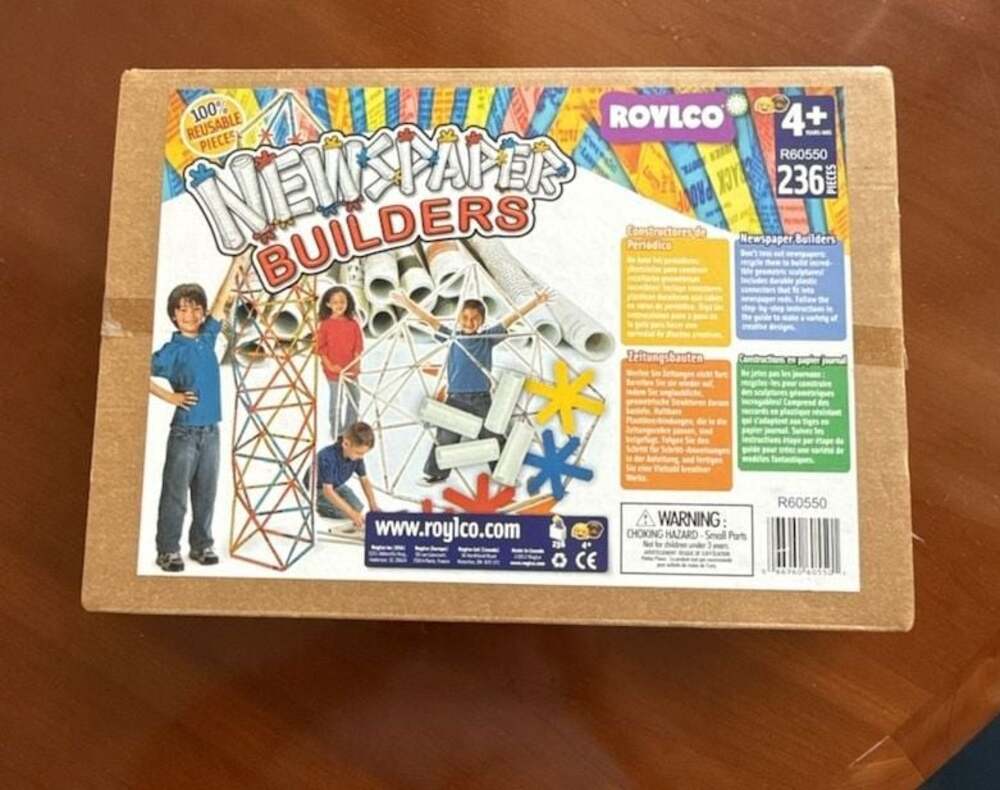 Roylco Newspaper Builders R60550 236 Piece Construction Set